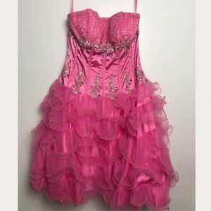 Pink party or special occasion dress💖